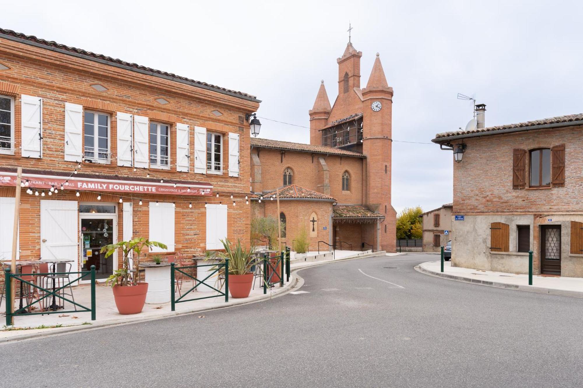 Sur La Place , Centre Village Cosy & Calme 2Ch Lapeyrouse-Fossat Extérieur photo